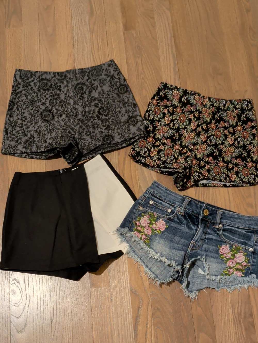 Pins & Needles Black, Gray, Floral, Blue Denim Shorts Set XS, 0, 00, XXS